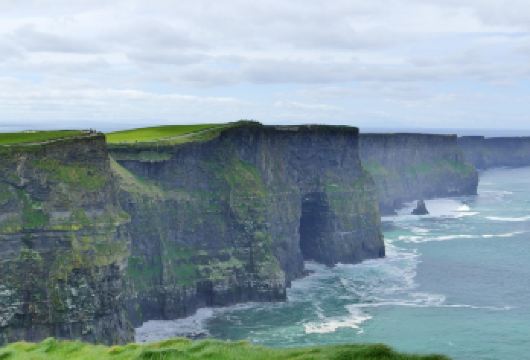 莫赫悬崖+大西洋之路漫步+戈尔韦一日游（都柏林往返·英文团）【被联合国教科文组织评为世界第七大美丽的遗产地——莫赫悬崖】