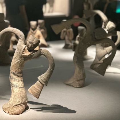 徐州博物馆2小时讲解+西班牙现代艺术展+蓝牙耳机