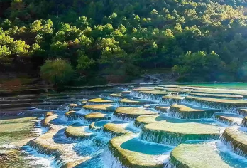 丽江玉龙雪山云杉坪+蓝月谷一日游/日照金山【[费用清楚]一价全含 行程免费赠送一套防寒服+氧气瓶+矿泉水】