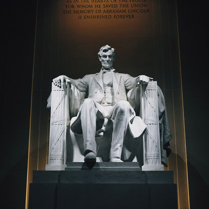 美国华盛顿+美国白宫+华盛顿纪念碑+美国国家二战纪念碑+林肯纪念堂+史密森博物馆+美国国会大厦一日游