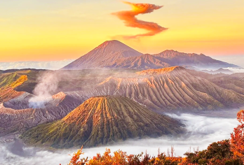 布罗莫火山+伊真火山一日游【蓝色火焰玛琅泗水bromo徒步】【两人可成团，玩家级别领队，为您量身合适的行程安排及建议】