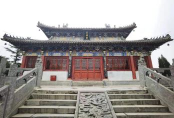 【郑州出发】白马寺+龙门石窟+洛邑古城一日游【郑州市区三环指定范围可上门接（节假日需要到指定地点集合）】