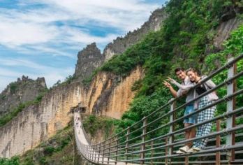 【8人团】816工程+武陵山大裂谷＋白鹤梁水下博物馆一日游【成团保证，1人起订，认真接待每一位客人！】