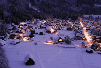 日本名古屋飞驒高山＋白川乡点灯一日游【冬季限定】【漫步高山阵屋古街，在百年老铺中感受江户时代商町的繁华余韵！从建筑到美食，一日解锁深度文化体验！】