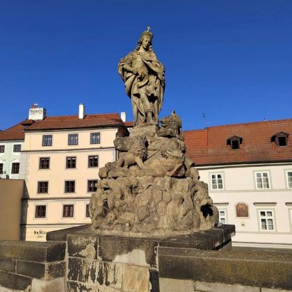 捷克布拉格-跳舞的房子-黄金巷-火药塔-全境包车-私享行