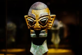 三星堆博物馆一日游2-8人私家团独立用车+含门票+讲解+耳麦【[纯玩服务引领者]品质纯玩、不去购物店丨只把时间留给游玩景点丨拒绝车销，拒绝上车收费，一价全含】