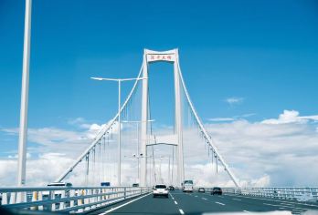 穿越深中通道+打卡深圳标志景点一日游【私家小团上门接送】【私家旅行：一单一团，不拼客，专属旅行 ，品质服务：5/7座车上门接送，专职司机护航】