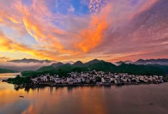 安徽黄山歙县新安江山水画廊一日游+选中英俄导游 EA【全程中文/英文/俄语服务，沟通无障碍，景点可调】