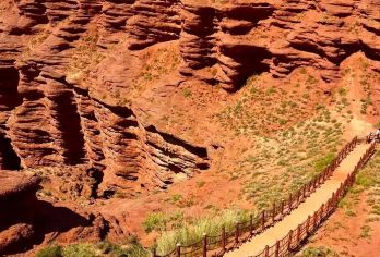 平山湖大峡谷一日游（大巴车拼车游）【[赏大自然奇景/轻松纯玩无购物/拍照打卡圣地]】