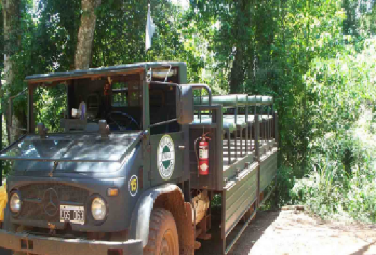 阿根廷伊瓜苏大瀑布探险之旅【从这条路线可以观赏到两姐妹瀑布、奇科瀑布、亚当与夏娃瀑布、贝尔纳贝·门德斯瀑布和姆比瓜瀑布。】