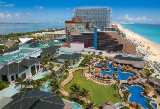 墨西哥坎昆奇琴伊察和伊克基尔天坑一日游【南美专业司导，可定多日，团建，商务出行，可全程私家定制（球赛也可以代订）详情请私客服小天】