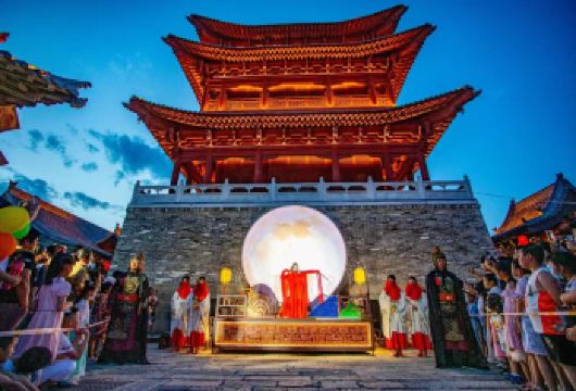 太原出发忻州古城+北合索温泉跟团一日游【北合索温汤，北合索温泉含氡、硫酸钙、硅酸盐、氟、钠、锂等多种对人体有益的微量金属元素和矿物质，对治疗】