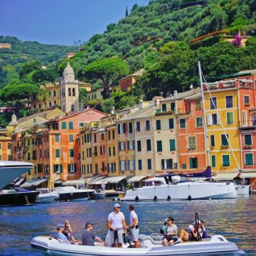 意大利米兰往返热那亚市区+帕维亚+萨沃纳+-瓦拉泽-包车精选