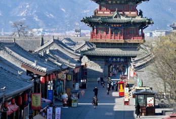 太原晋祠天龙山景区+晋祠胜境+满江影视基地一日游中英文服务【晋祠三绝冠华夏，天龙佛首归故里，满江红透影视城，一眼千年看晋阳。】