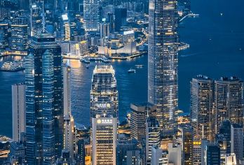 香港中环摩天轮+太平山+维港风情【6小时包车，可自定义行程】【司机专业​：本地司机熟悉路况及景点，节省时间】