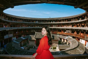 南靖云水谣古镇+田螺坑土楼群一日游【漳州出发•大鱼海棠同款】【[优享出行]厦门本地旅行社，土楼专线地接，天天发班，自主发团，自有车队直销不转卖，不外包，】