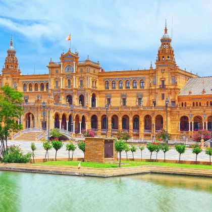 西班牙塞维利亚一日游【中文司机包车日游，可定制多日游】