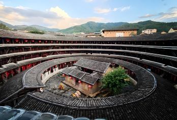 寻梦双遗古村之旅：福建初溪古村落+河坑土楼群【[纯玩服务]中文司机│舒适座驾│轻松省心│无需担心路线、停车、疲劳驾驶，可将更多精力用于游览体验】