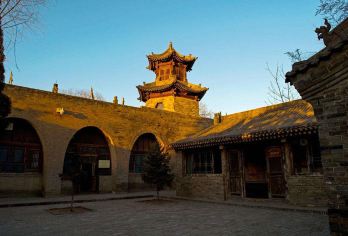山西王家大院+张壁古堡一日游【晋中民风-上门接送-时间自由】【深度纯玩、享受全程无购物，有限时间景点安排丰富合理，不含门票；】