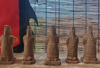 西安(兵马俑)+秦学堂兵马俑DIY手作体验馆半日游【赠讲解】【动手DIY｜兵马俑在制作和修复中体会学习雕塑技术的魅力，亲手制作独一无的纪念品带回家】