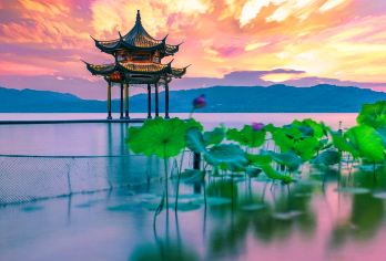 杭州西湖游船+雷峰塔半日游【上午/下午/包团 纯玩讲解含门票【[保证纯玩]没有购物安排，没有强制消费，没有隐形消费，安排合理。】