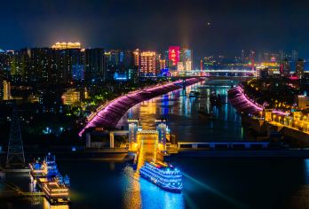 宜昌长江夜游【过葛洲坝船闸/观宜昌璀璨夜景】【乘游船夜游长江，饱览两岸城市地标 出行新航线】