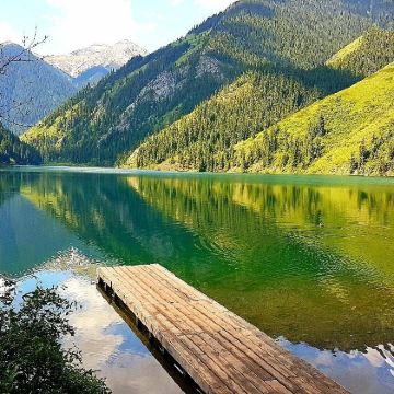 阿拉木图科尔赛湖+恰伦大峡谷中文一日游