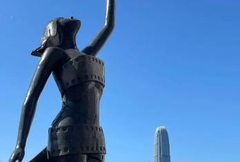 香港一日游+赠【落日飞车敞篷巴士游/维港游轮赏夜景】深圳出发【[行程赠送]乘天星小轮|旅游意外险|矿泉水 +落日飞车项目或维多利亚港游船项目】