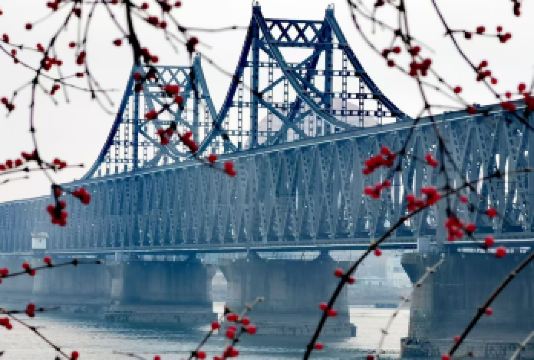 【纯玩畅游10人小团】河口国门+一步跨+断桥+抗馆+游船【纯玩无购物；经典全覆盖。】