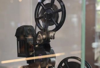 长影旧址博物馆【包团讲解，私享人工讲解，深度讲解，不限人群】【[金牌导游]资深导游讲解，用她们丰富的历史知识，带您走进长影旧址过去与今朝的故事！】