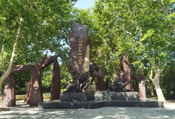 上海经典红色行程之血色海岸线：从淞沪到金山的抗战精神之旅【以‌伤痕建筑为纸、科技为笔、文物为墨‌，书写了一部“看得见的抗战史诗”。】