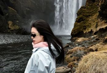 冰岛雷克雅未克-蓝湖+黄金圈路线-可追极光多日包车-精选【专属客服和本地中文司机，一家一团包车】