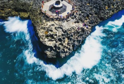 努沙杜瓦+金巴兰海滩一日游 海底喷泉/私人俱乐部下午茶 【经典线路 网红打卡 吃喝玩乐 自由自在】