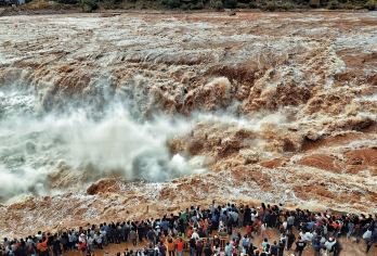 陕西黄河壶口瀑布+黄帝陵一日游【限时升级2+1头等舱+接早】【亮点一：[逛一天送一天] 赠西安市至送白鹿原影视城的往返直通车；体验关中传统民俗】