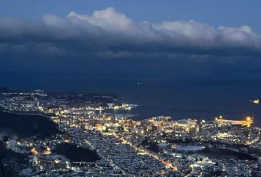 日本北海道小樽船见坂+天狗山+小樽运河【中文专车+尊享定制】【尊享一对一高端行程定制，豪华包车专属礼遇，专业旅行顾问24小时恭候垂询。】