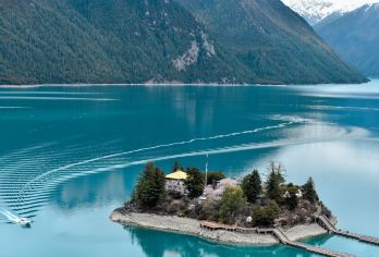 林芝出发纯玩包车一日游丨市区接送.大峡谷巴松措鲁朗林海可选【包车方便自由，随拍随停，全程路线也可以合理与司机协商游玩】