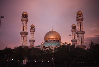 文莱达鲁萨兰国：努洛伊曼皇宫+杰米清真寺+苏丹纪念馆【[经典游/行程可调/中文司导+包车]】