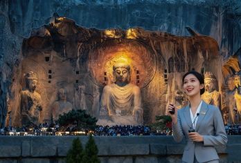 龙门石窟+少林寺一日游丨拼大团丨市区酒店上门接丨含导游讲解【观世界文化遗产[龙门石窟]，领略中国石刻艺术宝库；游览禅宗祖庭[少林寺]】