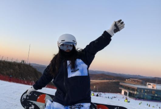 【郑州往返】七彩太行滑雪 1 日游丨供暖大厅丨畅滑无时限【郑州直发往返，全程大巴高速。无七彩，不滑雪，】