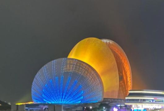 【珠海大剧院+海滨泳场+爱情邮局+珠海渔女+野狸岛】【中文司机，10小时VIP小团服务】