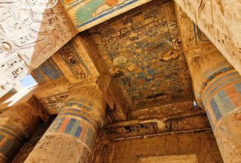 埃及卢克索西岸五景点一日游【专车专导丨中文在线客服】【[帝王谷]古埃及新王朝时期法老和贵族主要陵墓区，现已开发了62个陵墓】