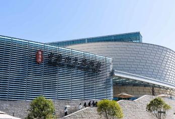 景德镇陶瓷博物馆+御窑博物馆+雕塑瓷厂+陶溪川一日游【上门接送，含陶阳里门票，代预约中国陶瓷博物馆门票】