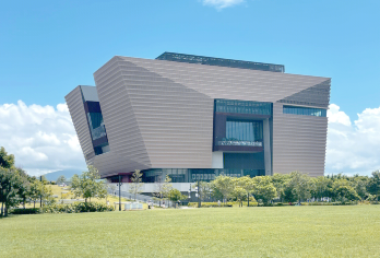 香港故宫博物馆+太平山顶+维多利亚港一日游【[香港包车一日游丨尖沙咀钟楼+天星小轮][行程可调，详询客服]】