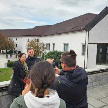 萨格勒布：卢布尔雅那和布莱德湖全日跟团游【英文导游】