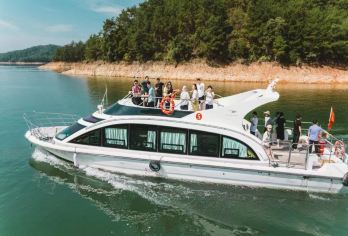 杭州千岛湖游艇兜风+网红天屿景区一日游【休闲游艇 网红景观】【[安全品质]纯玩无购物 没有隐形消费 天天发车 品质保证】