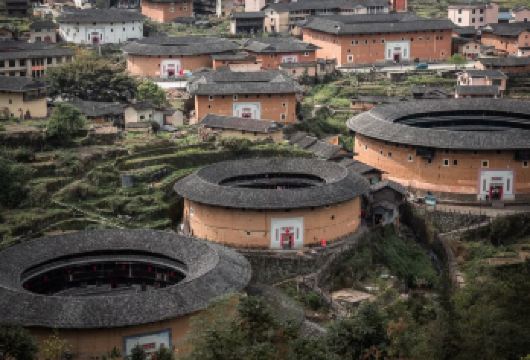 福建土楼景区包车游 【5大景区自由任选】【[福建土楼五大景区包车游任选其二]云水谣景区/田螺坑土楼群/福建土楼王景区/河坑土楼群/初溪土楼群】