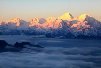 成都出发：牛背山一日游（醉美360度观景平台|雪山|云海）【可选英文导游|专车接送|行程可调|可定制行程】