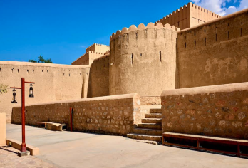 阿曼 马斯喀特往返尼兹瓦古堡之旅（私家旅行团）【中文客服在线服务】