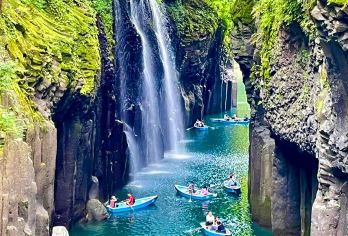 九州宫崎高千穗峡划船体验+阿苏火山+草千里一日游 赠牛肉午餐【赠宫崎/阿苏牛肉午餐+高千穗峡谷接驳车】