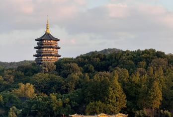 杭州西湖-雷峰塔+白居易故居一日游【2-10人团+深度讲解】【[品质保障]优选商品， 品质拒绝购物】